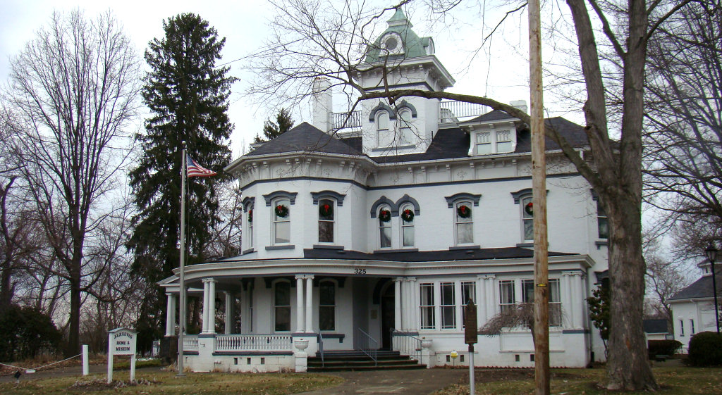 J.E. Reeves Victorian Home in Dover Ohio | photo by Gypsy Bev