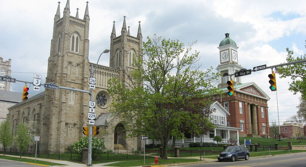 East High Street Historical District in Mount Vernon Ohio | photo by Nyttend