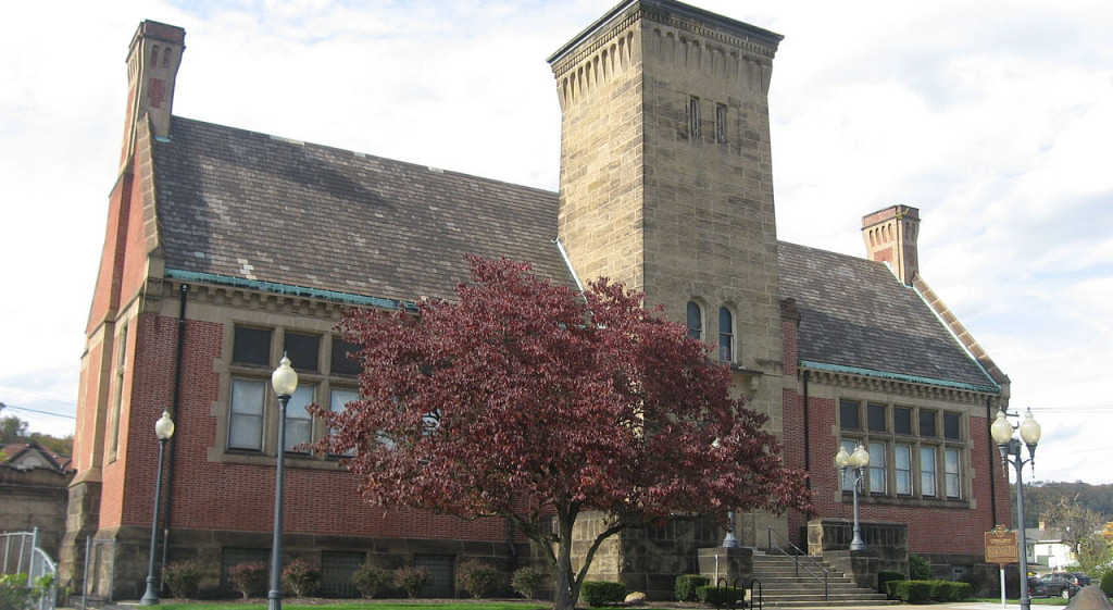 Carnegie Library in Steubenville Ohio | photo by Nyttend